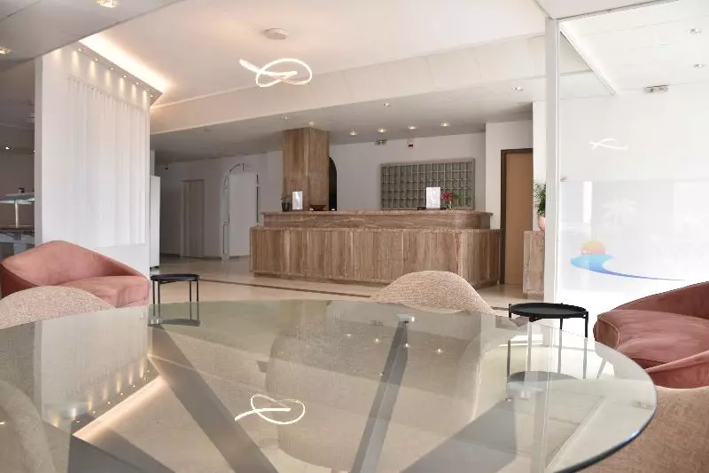 California Beach Hotel Adults Only