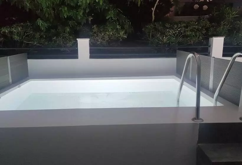 California Beach Hotel Adults Only