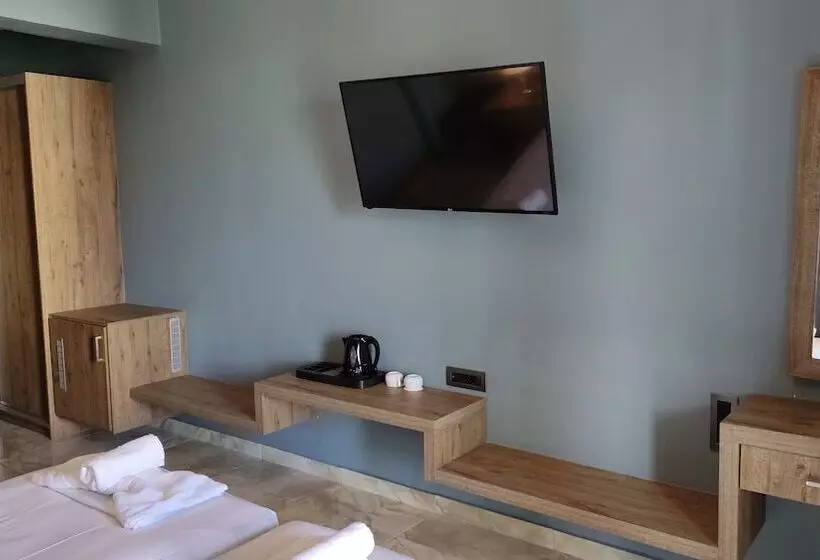 California Beach Hotel Adults Only