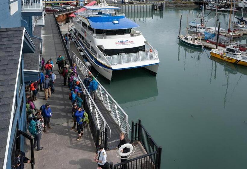 Harbor 360 Hotel Seward