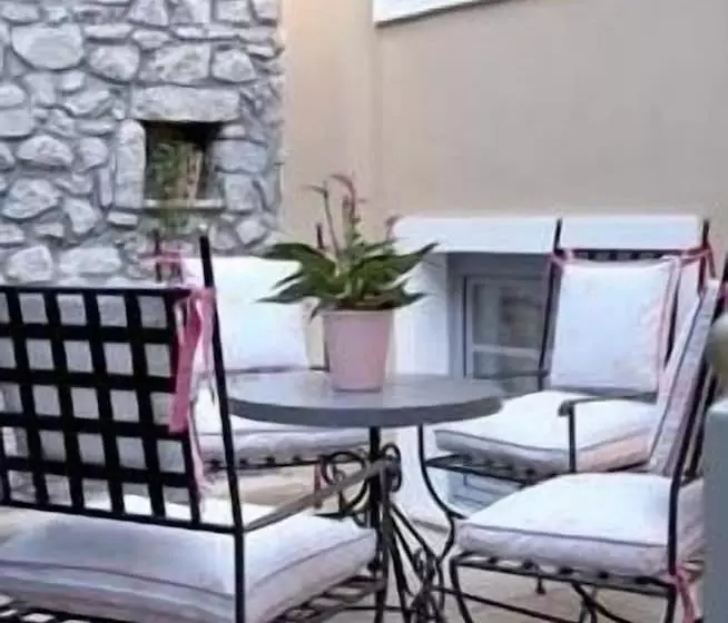 فندق Arhontiko Pepos