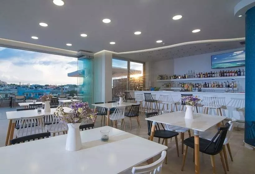 Отель Belvedere Village