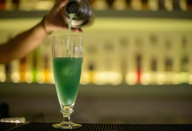 Отель Belvedere Village