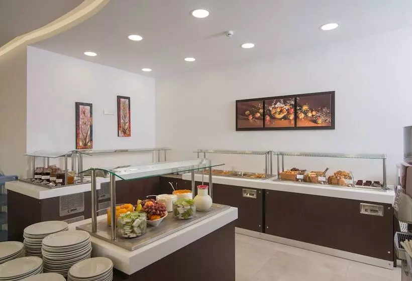 Отель Belvedere Village