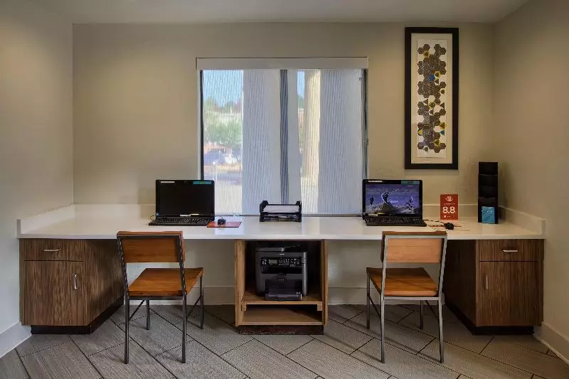 Holiday Inn Express Hotel & Suites Raleigh North Wake Forest, An Ihg