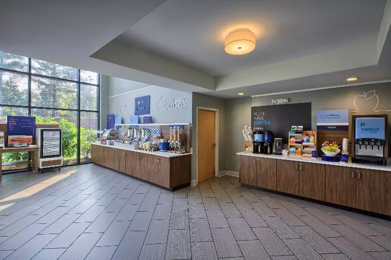 Holiday Inn Express Hotel & Suites Raleigh North Wake Forest, An Ihg