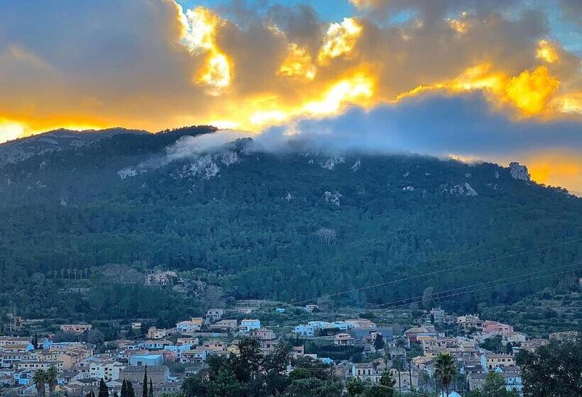 فندق S´hostal D´esporles