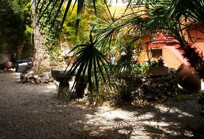 فندق S´hostal D´esporles