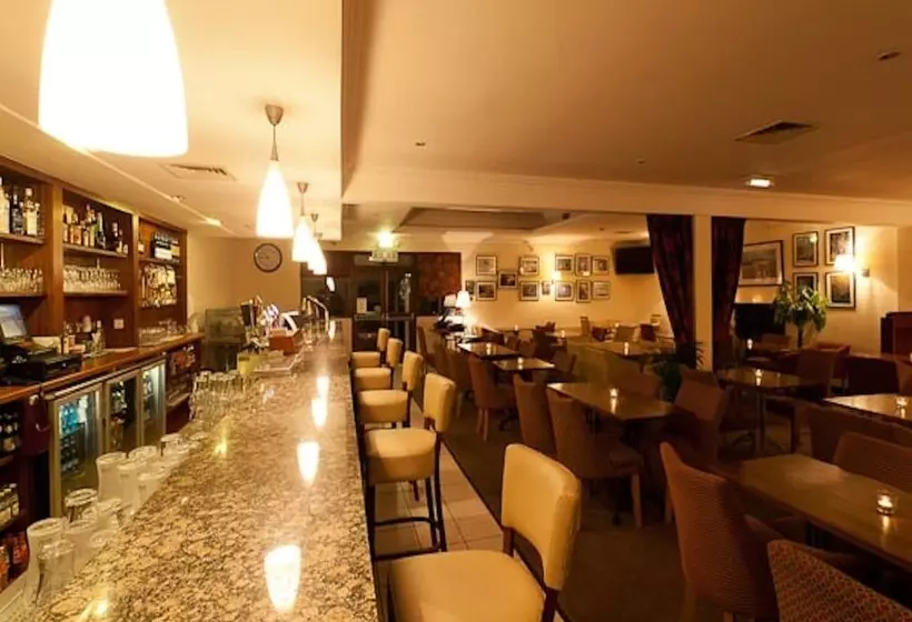 בית מלון כפרי The Glenside