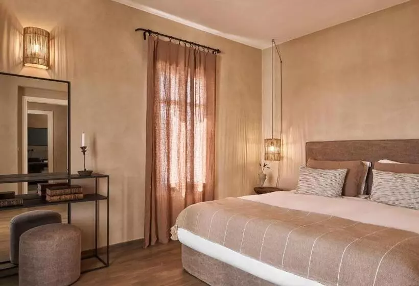 منتجع Naxian Collection