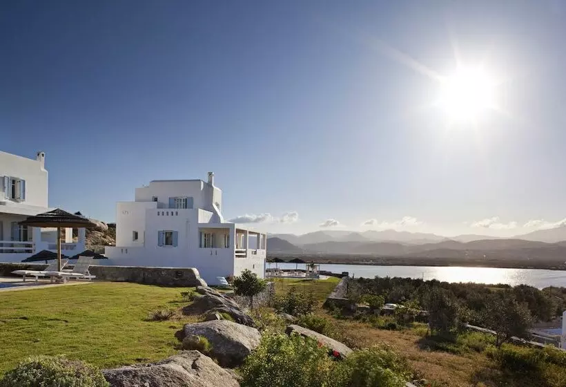 منتجع Naxian Collection