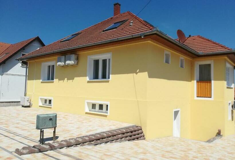 膳宿费 Montana Ederics Vendégház