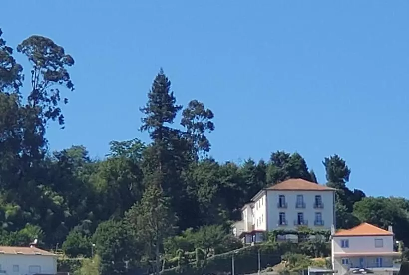 ベッドアンドブレックファースト Altíssima Guesthouse Penacova