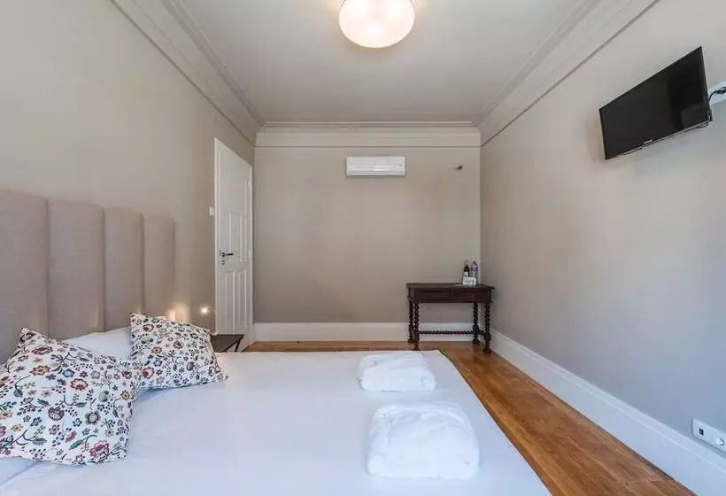 تختخواب و صبحانه Serenata Boutique Rooms
