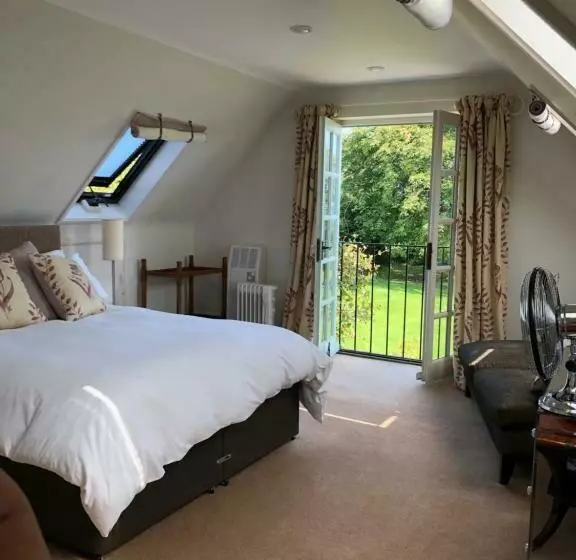 Aamiaismajoitus (B&B) The Old School, Idbury, Ox7 6ru