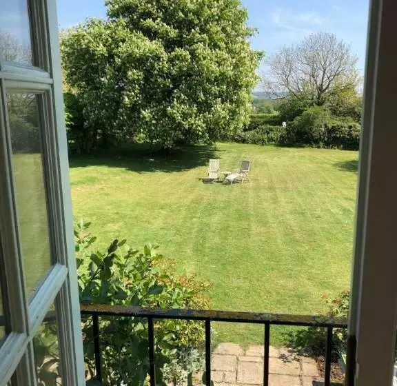 Aamiaismajoitus (B&B) The Old School, Idbury, Ox7 6ru