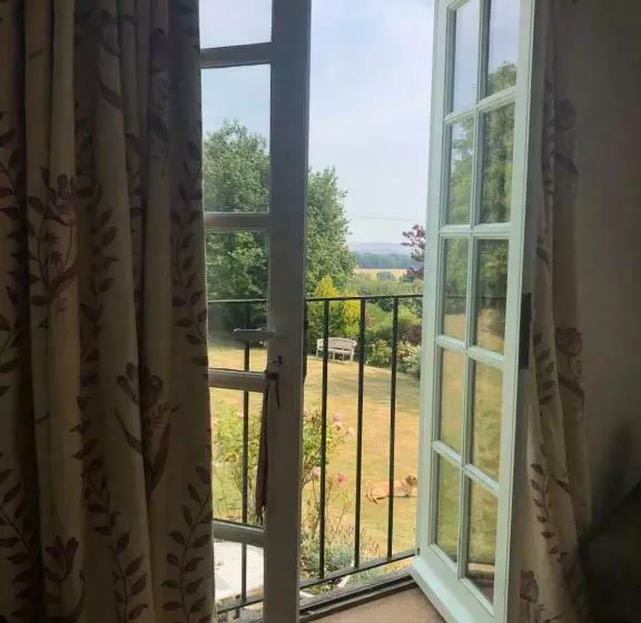 Aamiaismajoitus (B&B) The Old School, Idbury, Ox7 6ru