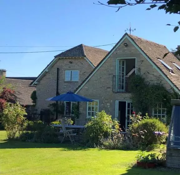 Aamiaismajoitus (B&B) The Old School, Idbury, Ox7 6ru