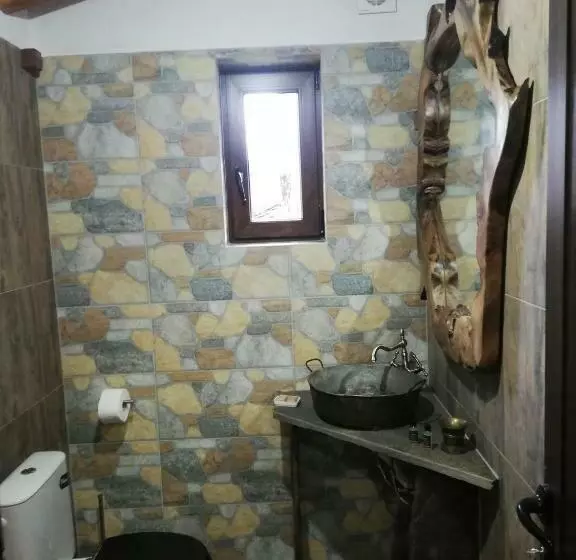 Majatalo Guest House Elena