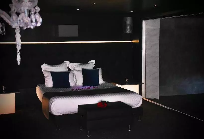 ペンション Suite Avec Piscine Privée