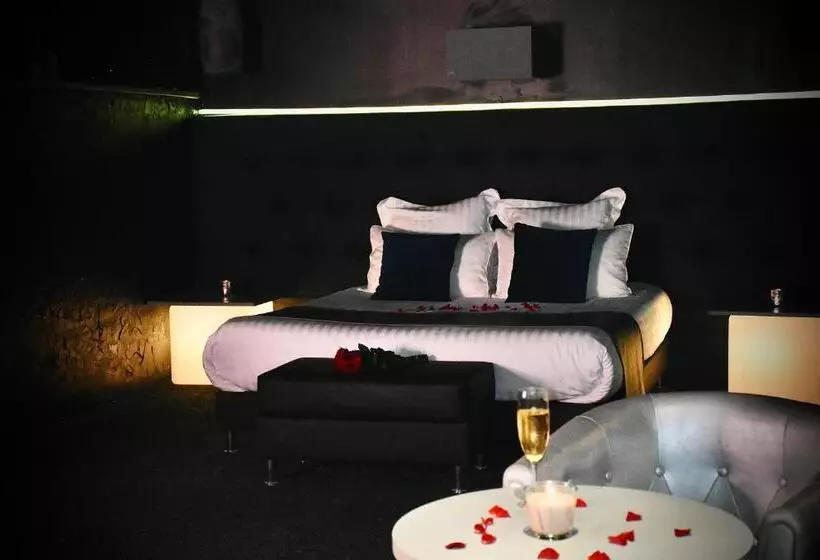 ペンション Suite Avec Piscine Privée