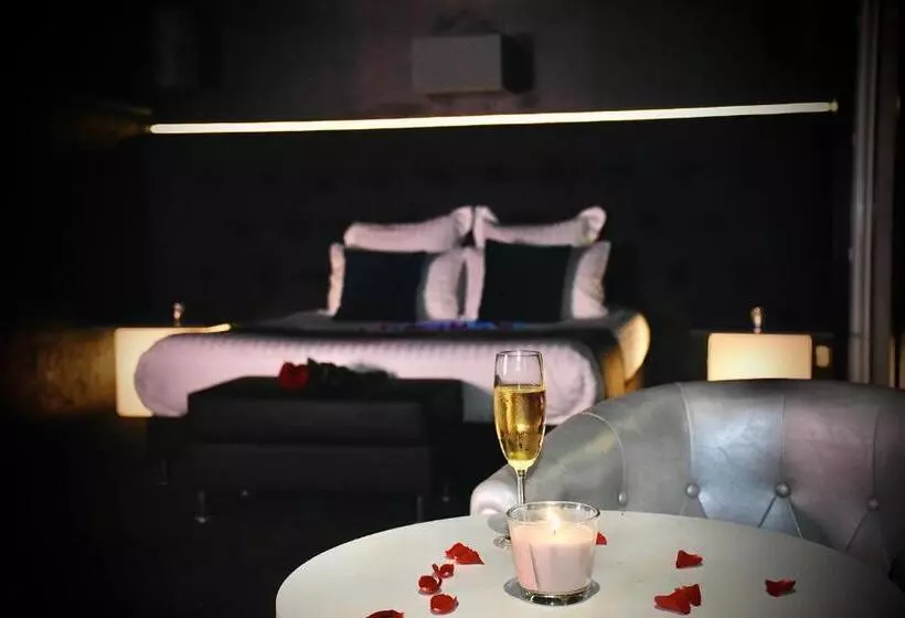 ペンション Suite Avec Piscine Privée