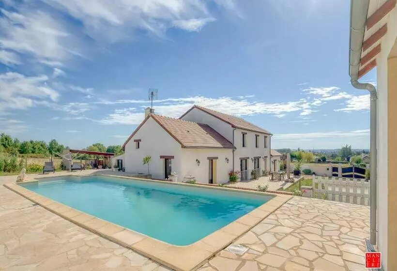 Aamiaismajoitus (B&B) Maison Blanche Piscine Et Petit Déjeuner