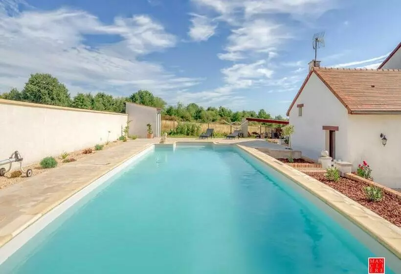 Aamiaismajoitus (B&B) Maison Blanche Piscine Et Petit Déjeuner