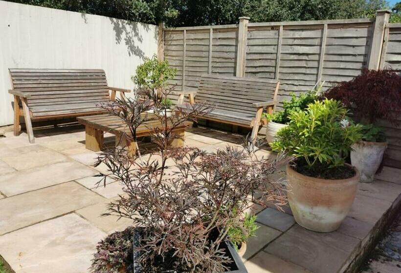 צימר The Garden Room