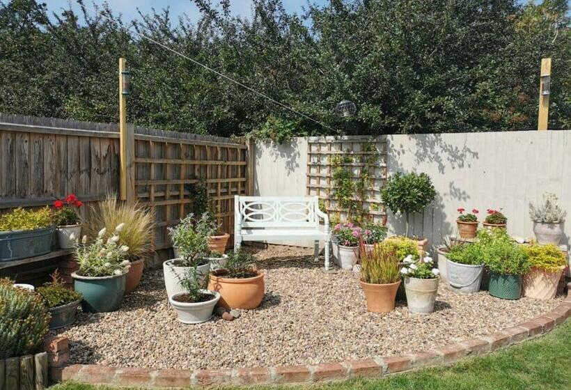 צימר The Garden Room