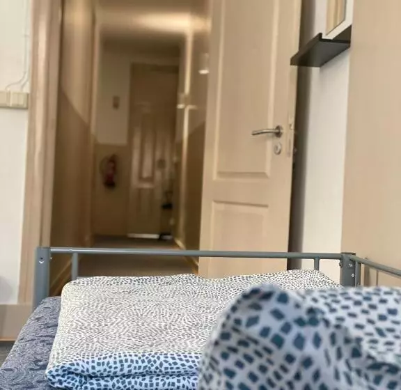 هاستل Sri Indo Guest House