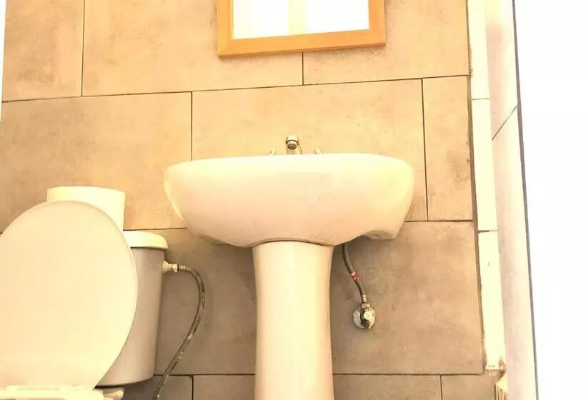 هاستل Sri Indo Guest House