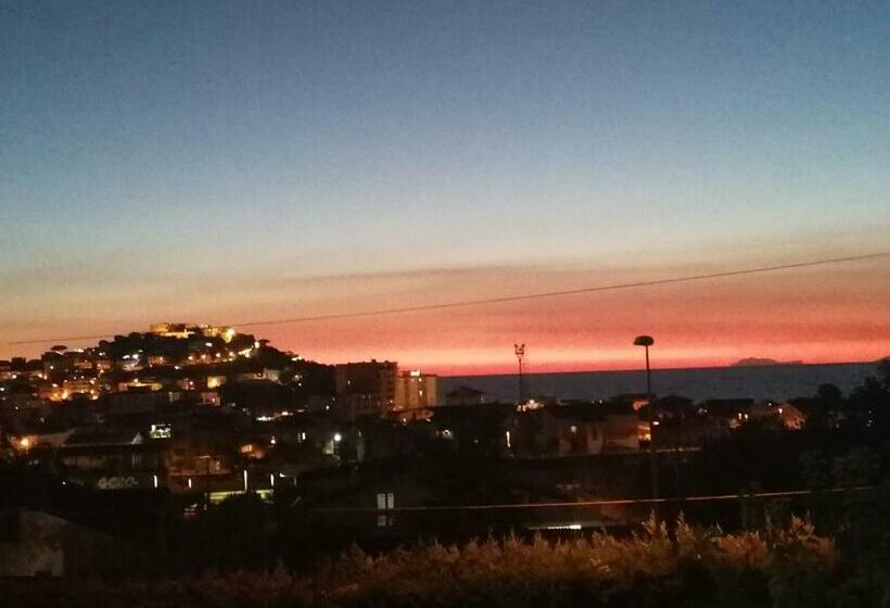 تختخواب و صبحانه Costa Blu