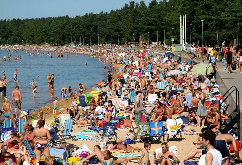 تختخواب و صبحانه The Cozy Little House