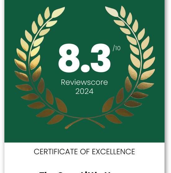 تختخواب و صبحانه The Cozy Little House