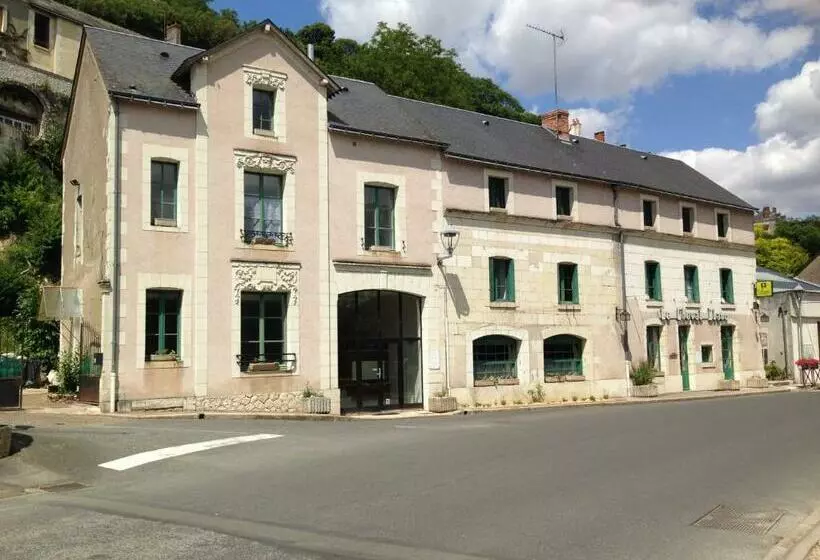 Hotelli Logis Le Petit Trôo Du Cheval Blanc