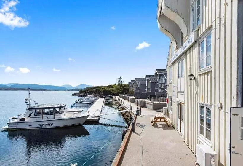 ペンション Kronborg Marina