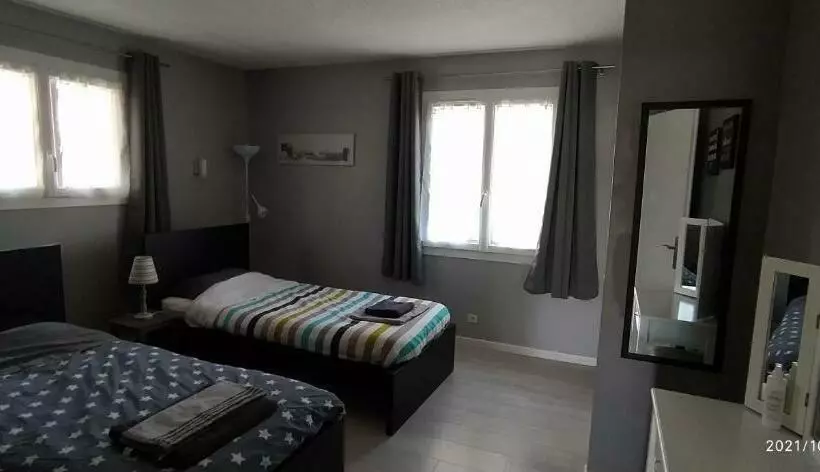 ペンション Logement Dans Une Pinède à Lambesc