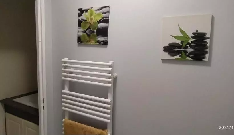 ペンション Logement Dans Une Pinède à Lambesc