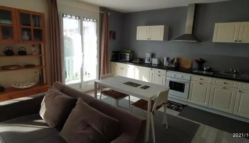 ペンション Logement Dans Une Pinède à Lambesc