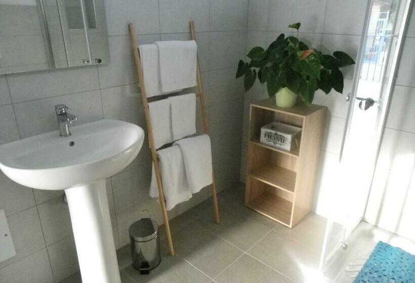 B&b And Home Restaurant La Casa Del Pescatore