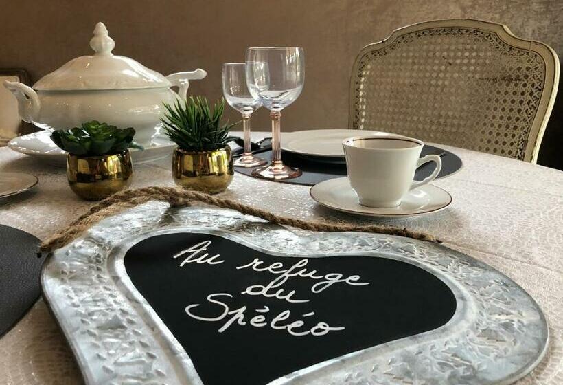 تختخواب و صبحانه Au Refuge Du Spéléo