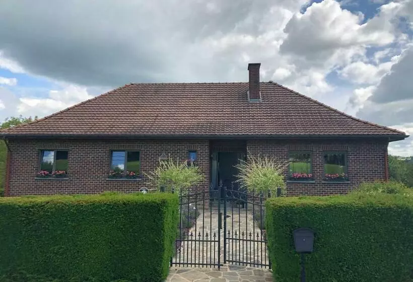 ベッドアンドブレックファースト Au Refuge Du Spéléo