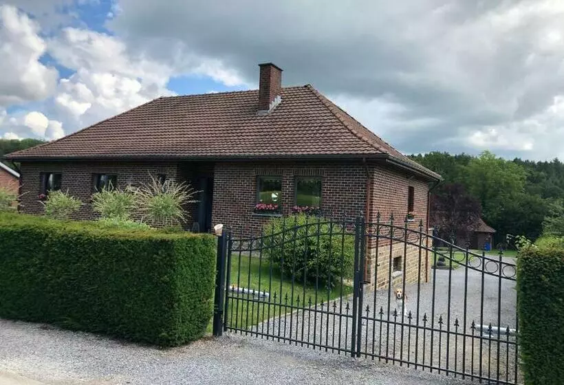 ベッドアンドブレックファースト Au Refuge Du Spéléo