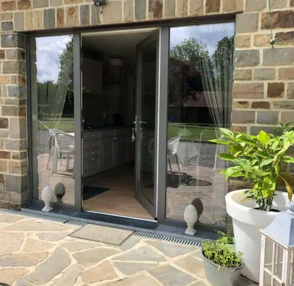 ベッドアンドブレックファースト Au Refuge Du Spéléo