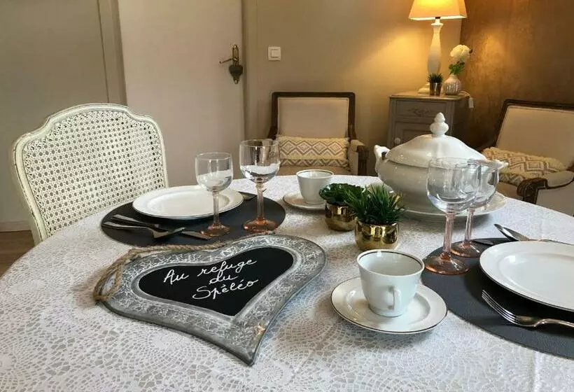 ベッドアンドブレックファースト Au Refuge Du Spéléo