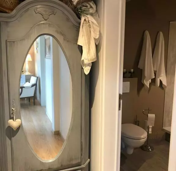 ベッドアンドブレックファースト Au Refuge Du Spéléo