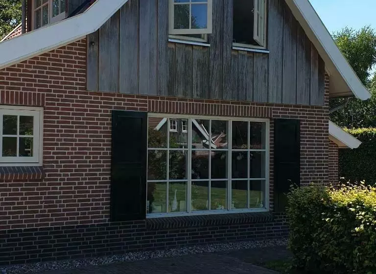 Aamiaismajoitus (B&B) Bglv