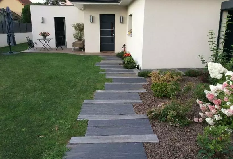 Aamiaismajoitus (B&B) Du Côté De Chez Paule, Chambre Avec Entrée Indépendante Et Salle D Eau Privative