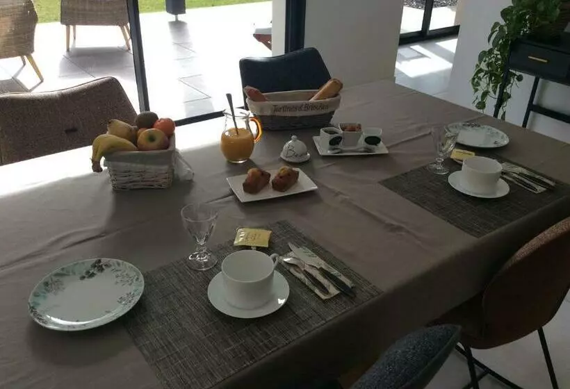 Aamiaismajoitus (B&B) Du Côté De Chez Paule, Chambre Avec Entrée Indépendante Et Salle D Eau Privative